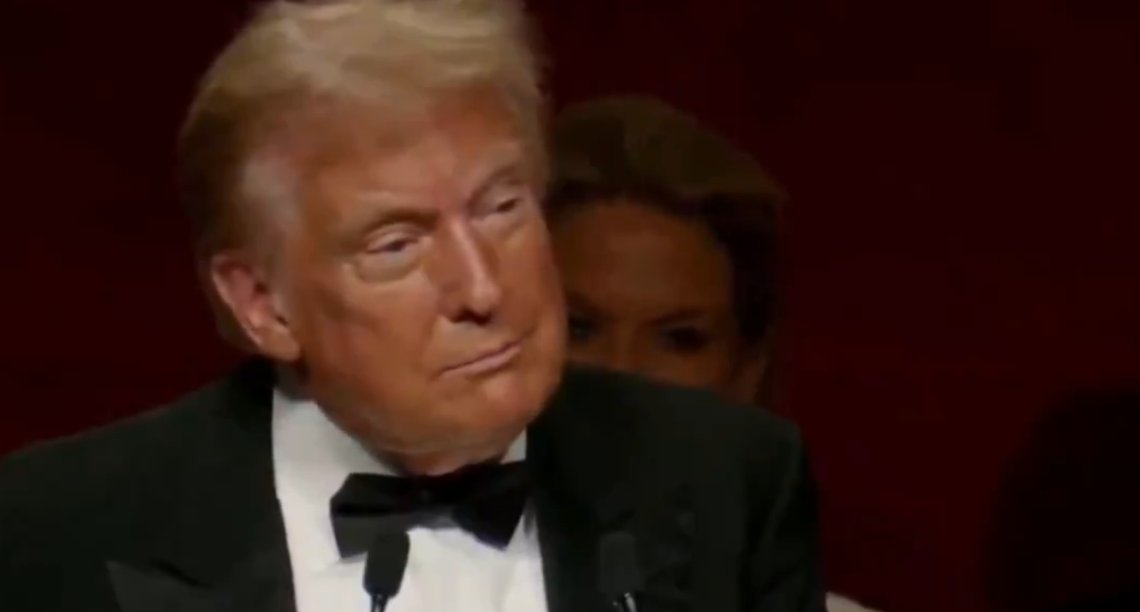 AL SMITH: Donald Trump deltok på den tradisjonsrike middagen i New York like før valget. Foto: Skjermbilde av Al Smith dinner AL SMITH: Donald Trump deltok på den tradisjonsrike middagen i New York like før valget. Foto: Skjermbilde av Al Smith dinner