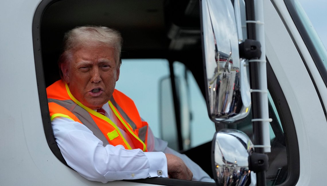 GULLMÅLING: Donald Trump får en ny måling som gir han en ledelse på hele tre prosentpoeng. Foto: NTB GULLMÅLING: Donald Trump får en ny måling som gir han en ledelse på hele tre prosentpoeng. Foto: NTB