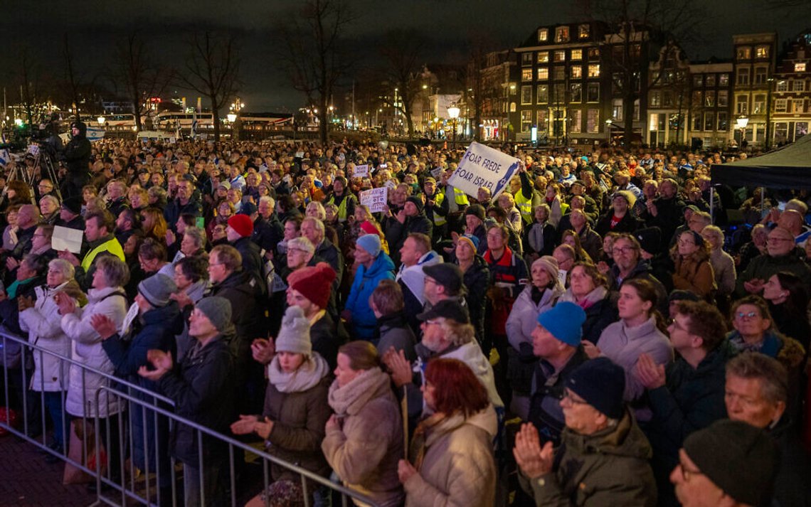 Du ser det på ansiktene. Dette er vanlige mennesker. Nasjonens hjerte og ryggerad..Foto: Bart Schut Du ser det på ansiktene. Dette er vanlige mennesker. Nasjonens hjerte og ryggerad..Foto: Bart Schut