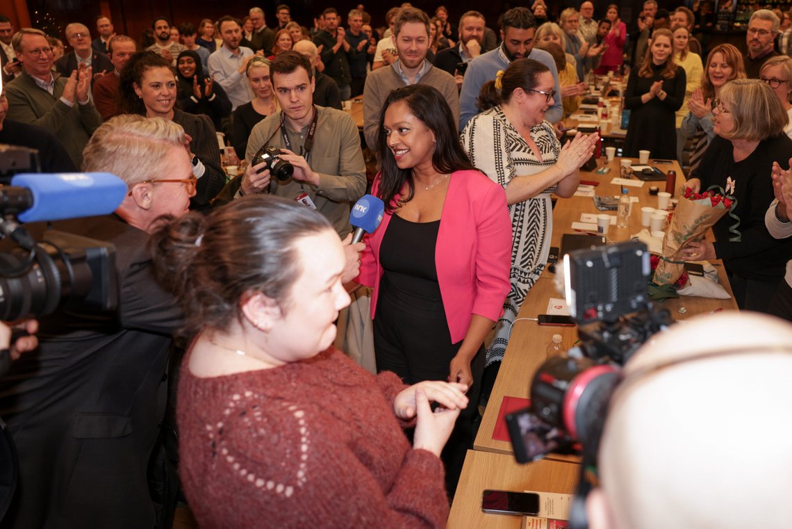 Kamzy Gunaratnam under Oslo Arbeiderpartis nominasjonsmøtet i Samfunnssalen i Oslo Arbeidersamfunn tirsdag ettermiddag. Foto: Jonas Been Henriksen / NTB Kamzy Gunaratnam under Oslo Arbeiderpartis nominasjonsmøtet i Samfunnssalen i Oslo Arbeidersamfunn tirsdag ettermiddag. Foto: Jonas Been Henriksen / NTB
