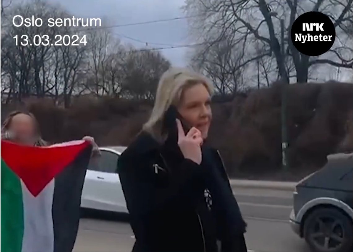Tre Gaza-aktivister fulgte etter Sylvi Listhaug, og skapte en truende stemning mot partilederen. Nå har politiet tiltalt dem. Foto: NRK Tre Gaza-aktivister fulgte etter Sylvi Listhaug, og skapte en truende stemning mot partilederen. Nå har politiet tiltalt dem. Foto: NRK