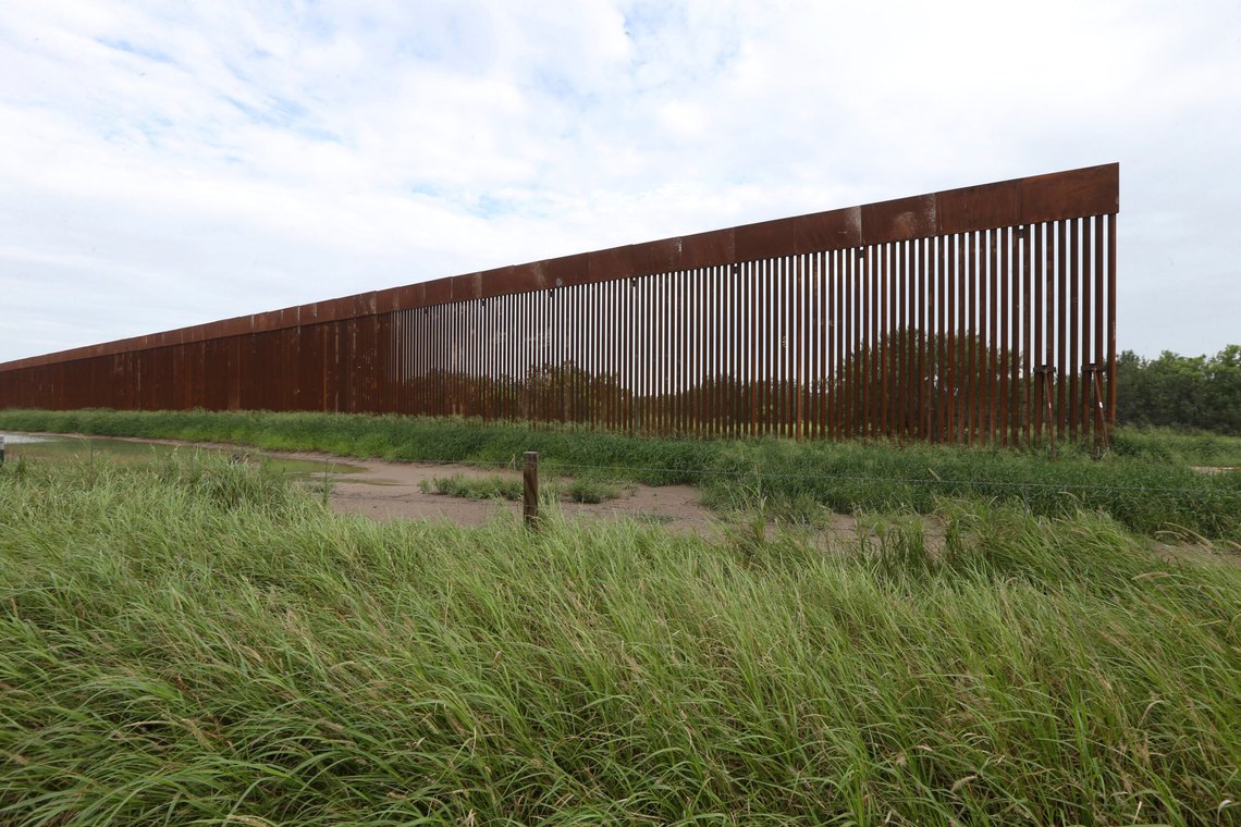 Her en del av Trumps grensemur i La Grulla i Starr County i Texas. Foto: Delcia Lopez / The Monitor / AP / NTB Her en del av Trumps grensemur i La Grulla i Starr County i Texas. Foto: Delcia Lopez / The Monitor / AP / NTB