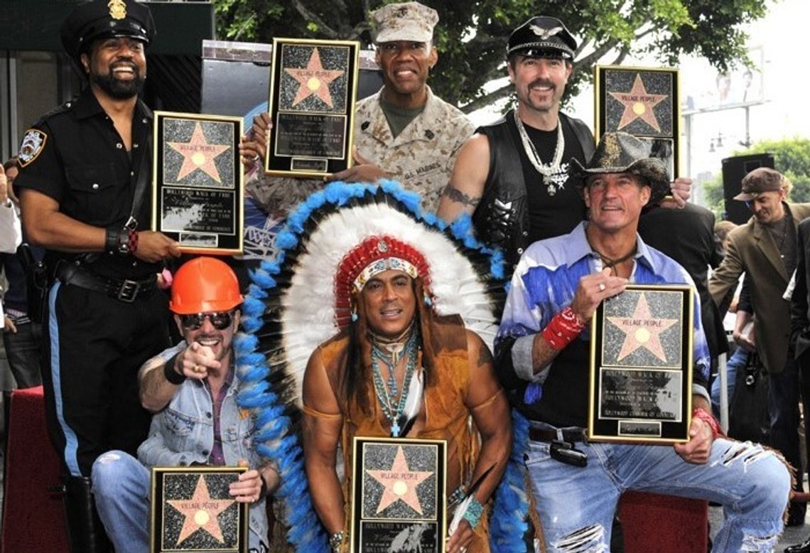 The Village People får sin stjerne på Hollywood Walk of Fame, 12. september 2008. Kilde: Wikimedia Commons. The Village People får sin stjerne på Hollywood Walk of Fame, 12. september 2008. Kilde: Wikimedia Commons.