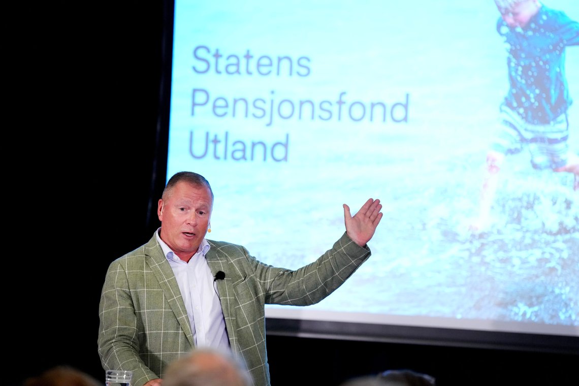 tidligere Norges-sjef i McKinsey, Martin Bech Holte, mener at staten bør overføre sitt eierskap i Oljefondet til befolkningen. På bildet ser vi oljefondsjefen Nicolai Tangen.
Foto: Heiko Junge / NTB tidligere Norges-sjef i McKinsey, Martin Bech Holte, mener at staten bør overføre sitt eierskap i Oljefondet til befolkningen. På bildet ser vi oljefondsjefen Nicolai Tangen.
Foto: Heiko Junge / NTB