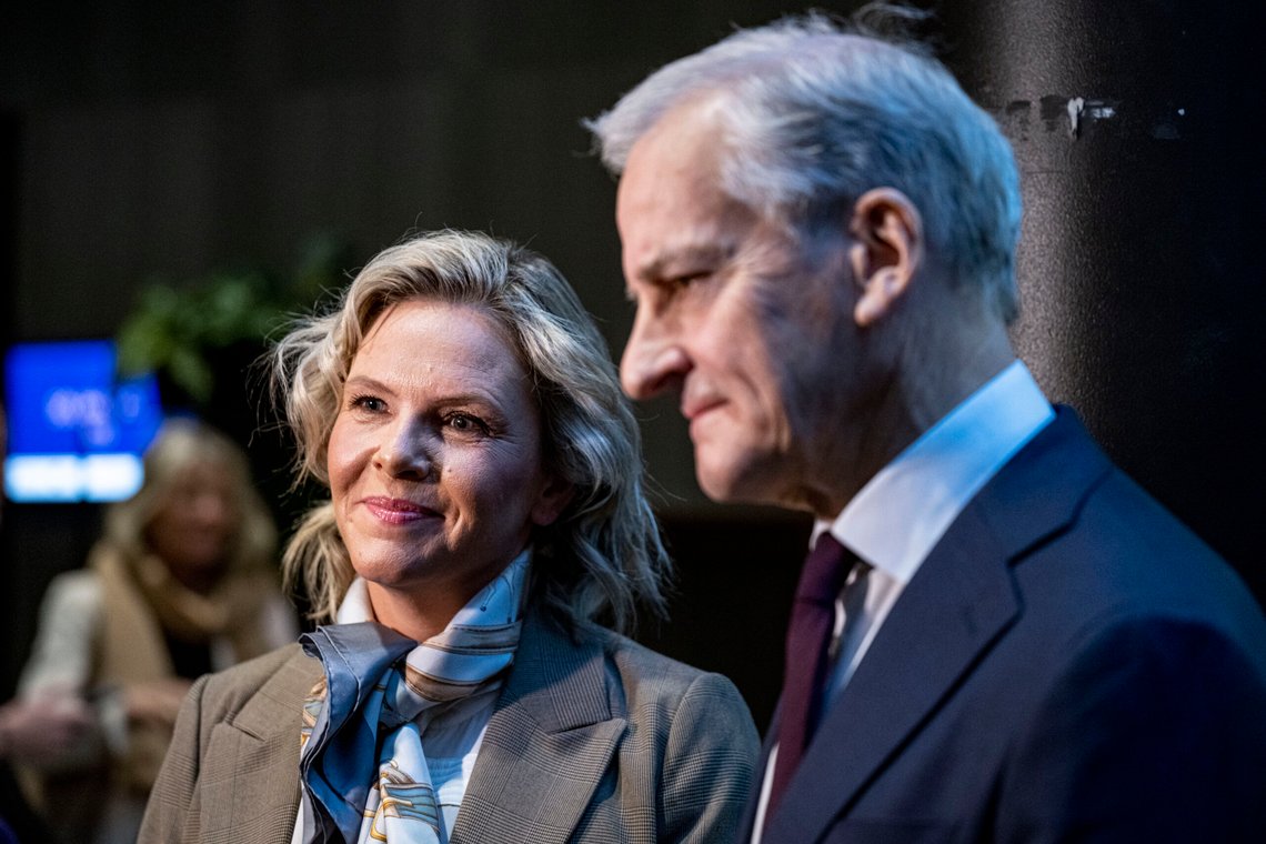 STØRST: FrP starter året med en knallsterk måling hos TV 2, og partileder Sylvi Listhaug foreslår å fortsette med olje- og gassproduksjon i minst 100 år til.
Foto: Carina Johansen / NTB STØRST: FrP starter året med en knallsterk måling hos TV 2, og partileder Sylvi Listhaug foreslår å fortsette med olje- og gassproduksjon i minst 100 år til.
Foto: Carina Johansen / NTB