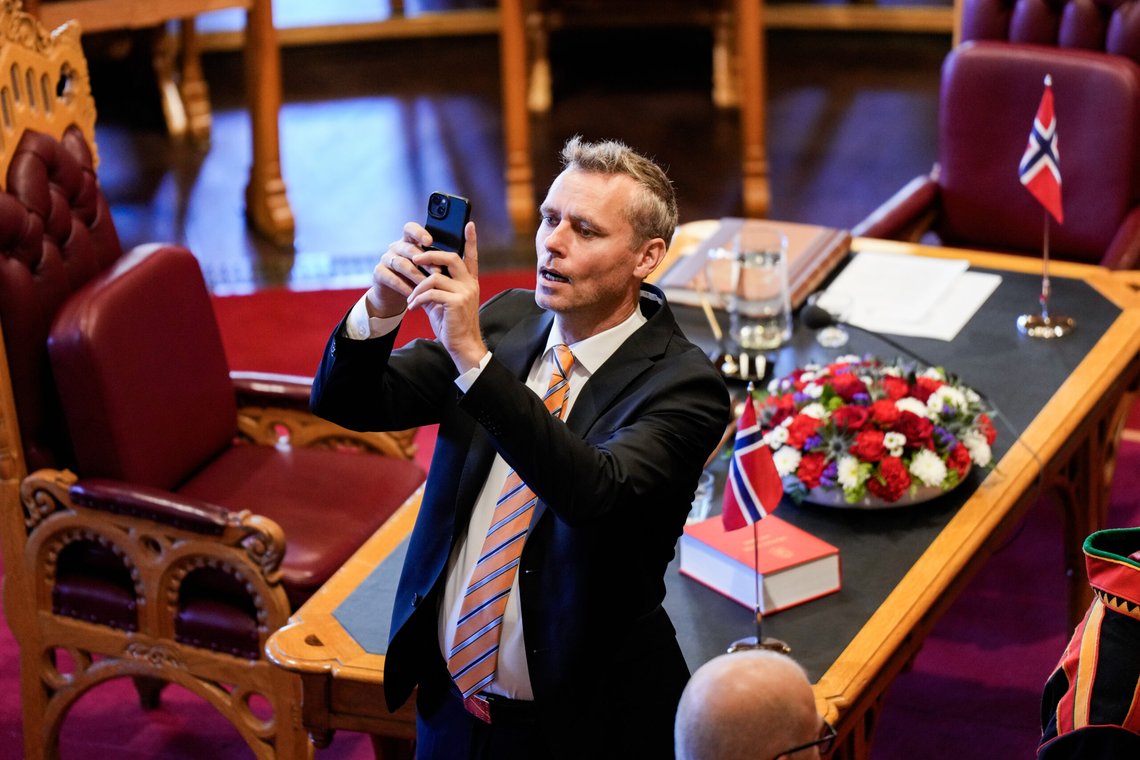 Ola Borten Moe (Sv) under den høytidelige åpningen av det 169. storting.
Foto: Cornelius Poppe / NTB Ola Borten Moe (Sv) under den høytidelige åpningen av det 169. storting.
Foto: Cornelius Poppe / NTB