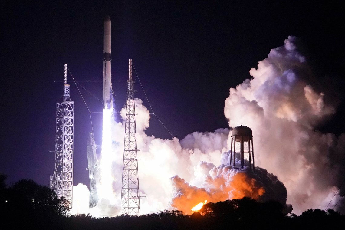 Blue Origin's New Glenn rocket lifts off from Launch Complex 36 at the Cape Canaveral Space Force Station, Thursday, Jan. 16, 2025, in Cape Canaveral, Fla. (AP Photo/John Raoux) Blue Origin's New Glenn rocket lifts off from Launch Complex 36 at the Cape Canaveral Space Force Station, Thursday, Jan. 16, 2025, in Cape Canaveral, Fla. (AP Photo/John Raoux)