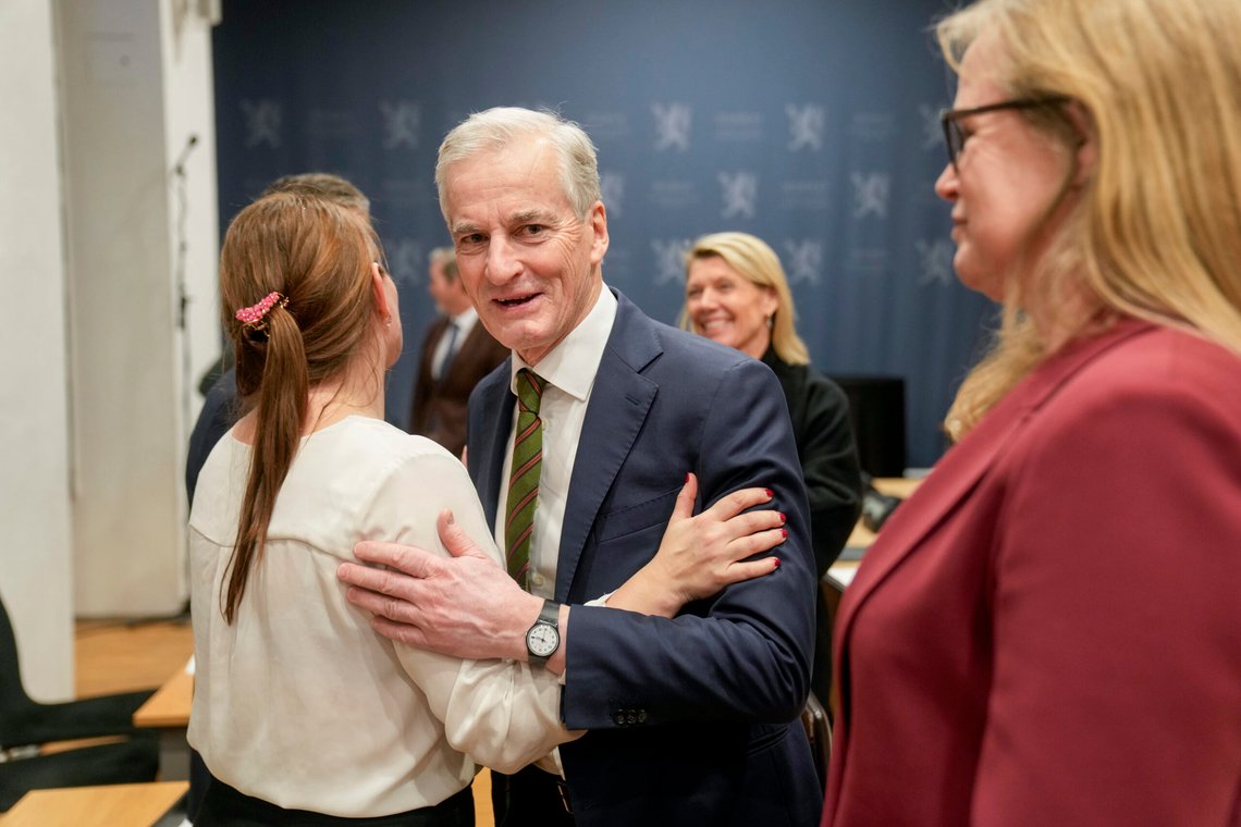 Oslo 20250107.
Statsminister Jonas Gahr Støre (Ap) og næringsminister Cecilie Myrseth (Ap) møter norske eksportbedrifter på Statsministerens kontor for å diskutere konkurransekraft og marknadstilgang.
Foto: Fredrik Varfjell / NTB Oslo 20250107.
Statsminister Jonas Gahr Støre (Ap) og næringsminister Cecilie Myrseth (Ap) møter norske eksportbedrifter på Statsministerens kontor for å diskutere konkurransekraft og marknadstilgang.
Foto: Fredrik Varfjell / NTB