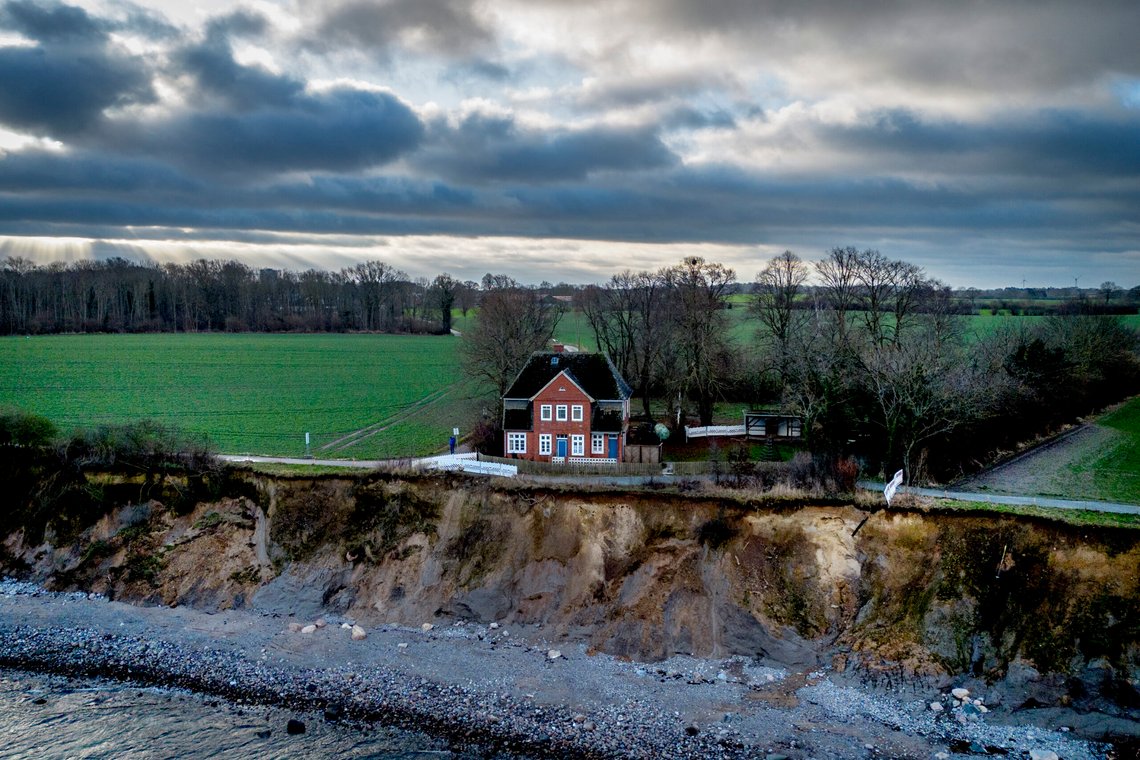 An abandoned house stands near the eroding bank of Brodten near Travemuende at the Baltic Sea, Germany, Wednesday, Jan. 8, 2025. (AP Photo/Michael Probst) An abandoned house stands near the eroding bank of Brodten near Travemuende at the Baltic Sea, Germany, Wednesday, Jan. 8, 2025. (AP Photo/Michael Probst)