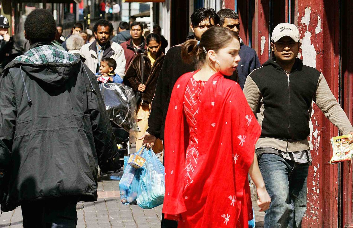 Dette bildet fra NTBs arkiv viser bydelen East Ham i London, under valgkampen i 2005. Innvandring var et hett tema i politikken også for 20 år siden. (Illustrasjonsfoto: Erlend Aas/NTB) Dette bildet fra NTBs arkiv viser bydelen East Ham i London, under valgkampen i 2005. Innvandring var et hett tema i politikken også for 20 år siden. (Illustrasjonsfoto: Erlend Aas/NTB)
