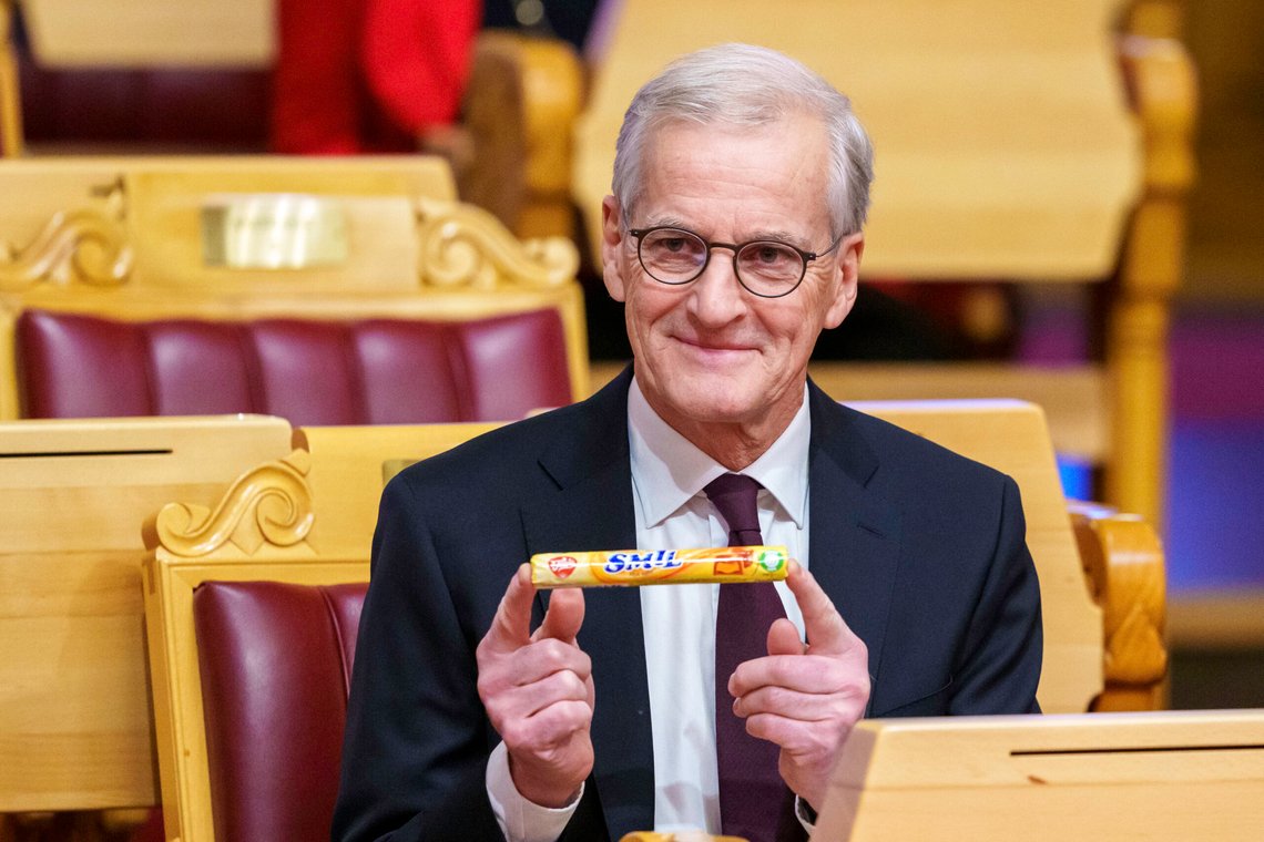 Statsminister Jonas Gahr Støre (Ap) føler det er grunn til å smile etter NRKs meningsmåling, som ikke viser det samme som de fleste andre.
Foto: Cornelius Poppe / NTB Statsminister Jonas Gahr Støre (Ap) føler det er grunn til å smile etter NRKs meningsmåling, som ikke viser det samme som de fleste andre.
Foto: Cornelius Poppe / NTB