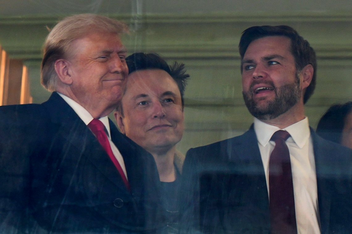 Donald Trump med Elon Musk og J.D. Vance i desember. Foto: AP /Stephanie Scarbrough/ NTB Donald Trump med Elon Musk og J.D. Vance i desember. Foto: AP /Stephanie Scarbrough/ NTB
