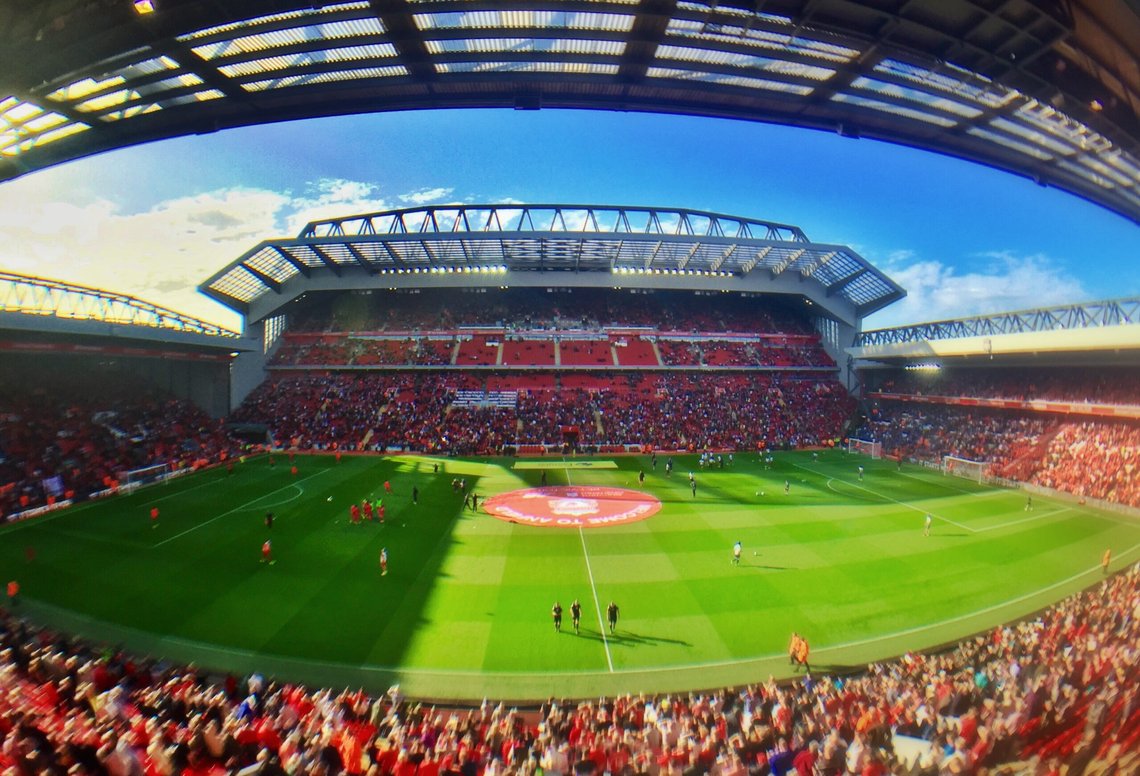 Det går rykter om at Elon Musk ønsker å kjøpe fotballklubben Liverpool FC. Morsomt, selv om det trolig bare er rykter. Foto: Anfield. Ruaraidh Gillies/ CC BY-SA 2.0/ Wikimedia Det går rykter om at Elon Musk ønsker å kjøpe fotballklubben Liverpool FC. Morsomt, selv om det trolig bare er rykter. Foto: Anfield. Ruaraidh Gillies/ CC BY-SA 2.0/ Wikimedia