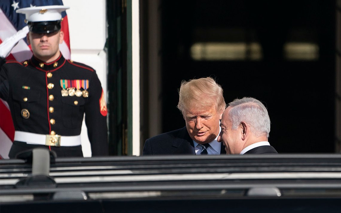 Ikke første gang. President Donald J. Trump og Israels statsminister Benjamin Netanyahu 27. januar 2020 i Det hvite hus. Foto: The White House Ikke første gang. President Donald J. Trump og Israels statsminister Benjamin Netanyahu 27. januar 2020 i Det hvite hus. Foto: The White House