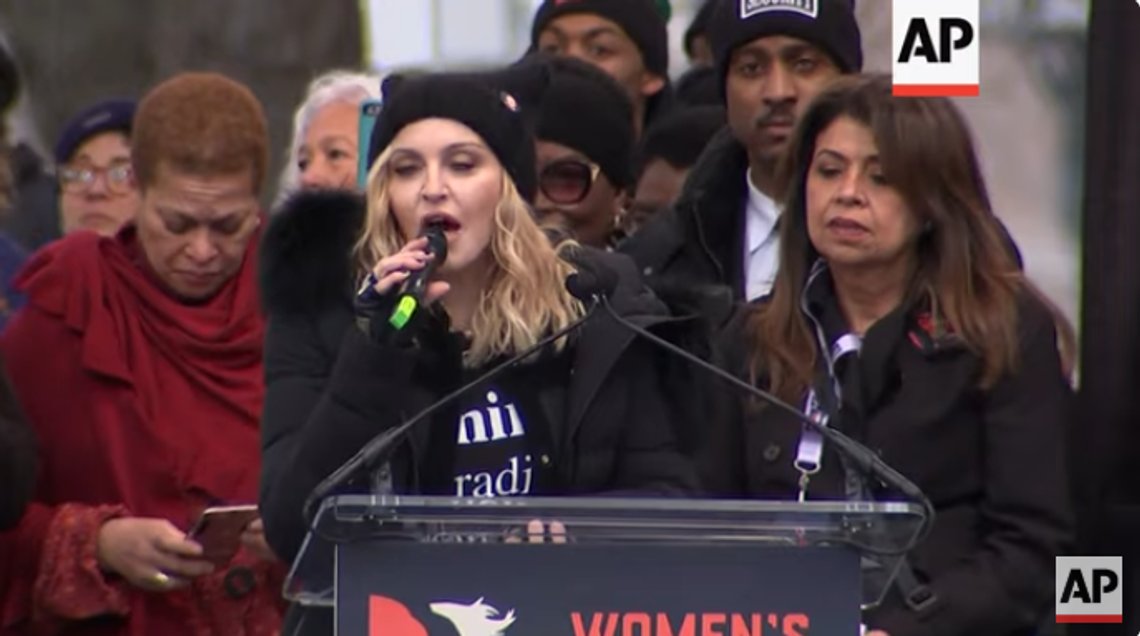 Maddona på Women's March i 2017, med vaginaluen som ble forbudt allerede året etter. Stillbilde YouTube Maddona på Women's March i 2017, med vaginaluen som ble forbudt allerede året etter. Stillbilde YouTube