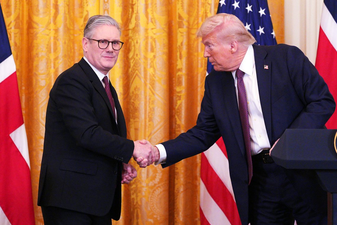 Donald Trump (til høyre) var ikke like skarp i tonen som tidligere da han og Keir Starmer snakket om Ukraina. For den britiske statsministeren må møtet anses som en stor suksess. Foto: Carl Court / AP / NTB Donald Trump (til høyre) var ikke like skarp i tonen som tidligere da han og Keir Starmer snakket om Ukraina. For den britiske statsministeren må møtet anses som en stor suksess. Foto: Carl Court / AP / NTB