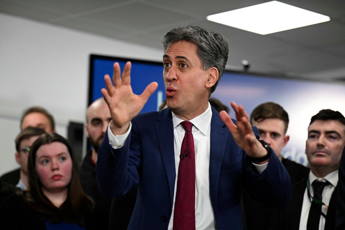Britenes energiminister og Net Zero-fanatiker Ed Miliband vil nekte britene tilgang til energi fra egne ressurser. Foto: AP /Oli Scarff/ NTB Britenes energiminister og Net Zero-fanatiker Ed Miliband vil nekte britene tilgang til energi fra egne ressurser. Foto: AP /Oli Scarff/ NTB