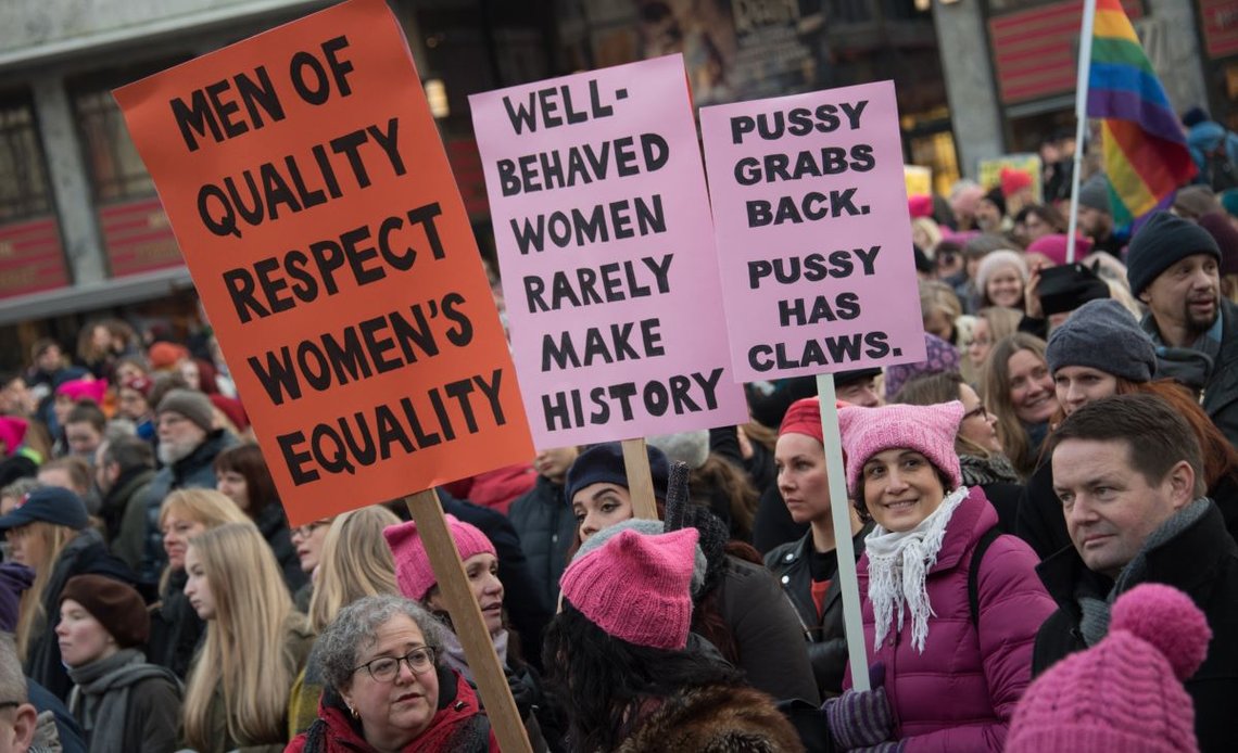 Tusenvis deltar i Women's March Norway, en av 670 globale demonstrasjoner dagen etter innsettelsen av USAs president Donald Trump, Oslo, 21. januar 2017. Foto: Shutterstock av Ryan Rodrick Beiler, Norge. Nordmenn i tidlig stadiumet av Trump Derangement Syndrome som det ikke finnes en kur for enda (journ. anm.) Tusenvis deltar i Women's March Norway, en av 670 globale demonstrasjoner dagen etter innsettelsen av USAs president Donald Trump, Oslo, 21. januar 2017. Foto: Shutterstock av Ryan Rodrick Beiler, Norge. Nordmenn i tidlig stadiumet av Trump Derangement Syndrome som det ikke finnes en kur for enda (journ. anm.)