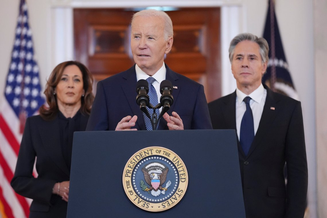 Joe Biden, Kamala Harris og Antony Blinken er blant de mange som nå ikke lenger er sikkerhetsklarert etter ordre fra Trump. Foto: AP /Evan Vucci/ NTB Joe Biden, Kamala Harris og Antony Blinken er blant de mange som nå ikke lenger er sikkerhetsklarert etter ordre fra Trump. Foto: AP /Evan Vucci/ NTB