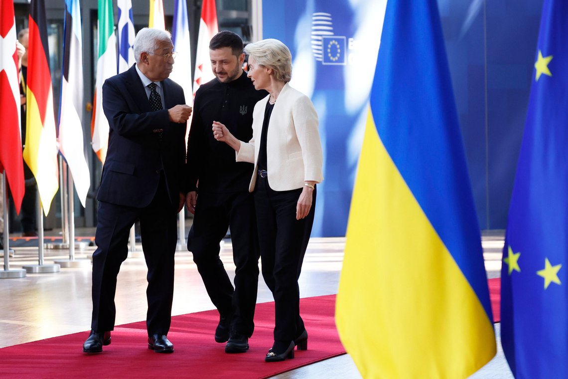 Dersom EU må velge mellom USA og Ukraina, så velger de Ukraina, tror forsker. Foto: AP / NTB Dersom EU må velge mellom USA og Ukraina, så velger de Ukraina, tror forsker. Foto: AP / NTB
