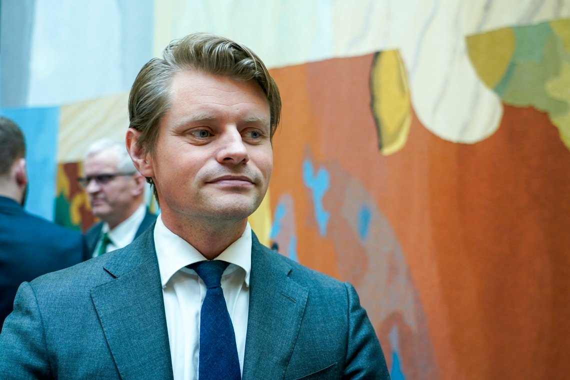 Oslo 20240228.
Høyres Peter Frølich offentlgjør innstillingen i habilitetssakene, som kontroll- og konstitusjonskomiteen har jobbet med siden juli i fjor.
Foto: Terje Pedersen / NTB Oslo 20240228.
Høyres Peter Frølich offentlgjør innstillingen i habilitetssakene, som kontroll- og konstitusjonskomiteen har jobbet med siden juli i fjor.
Foto: Terje Pedersen / NTB