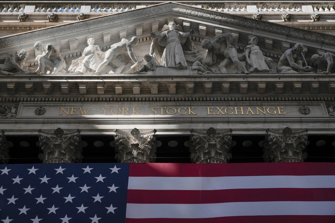 Børsene i Wall Street i USA åpnet ned mandag. Foto: Seth Wenig / AP / NTB Børsene i Wall Street i USA åpnet ned mandag. Foto: Seth Wenig / AP / NTB