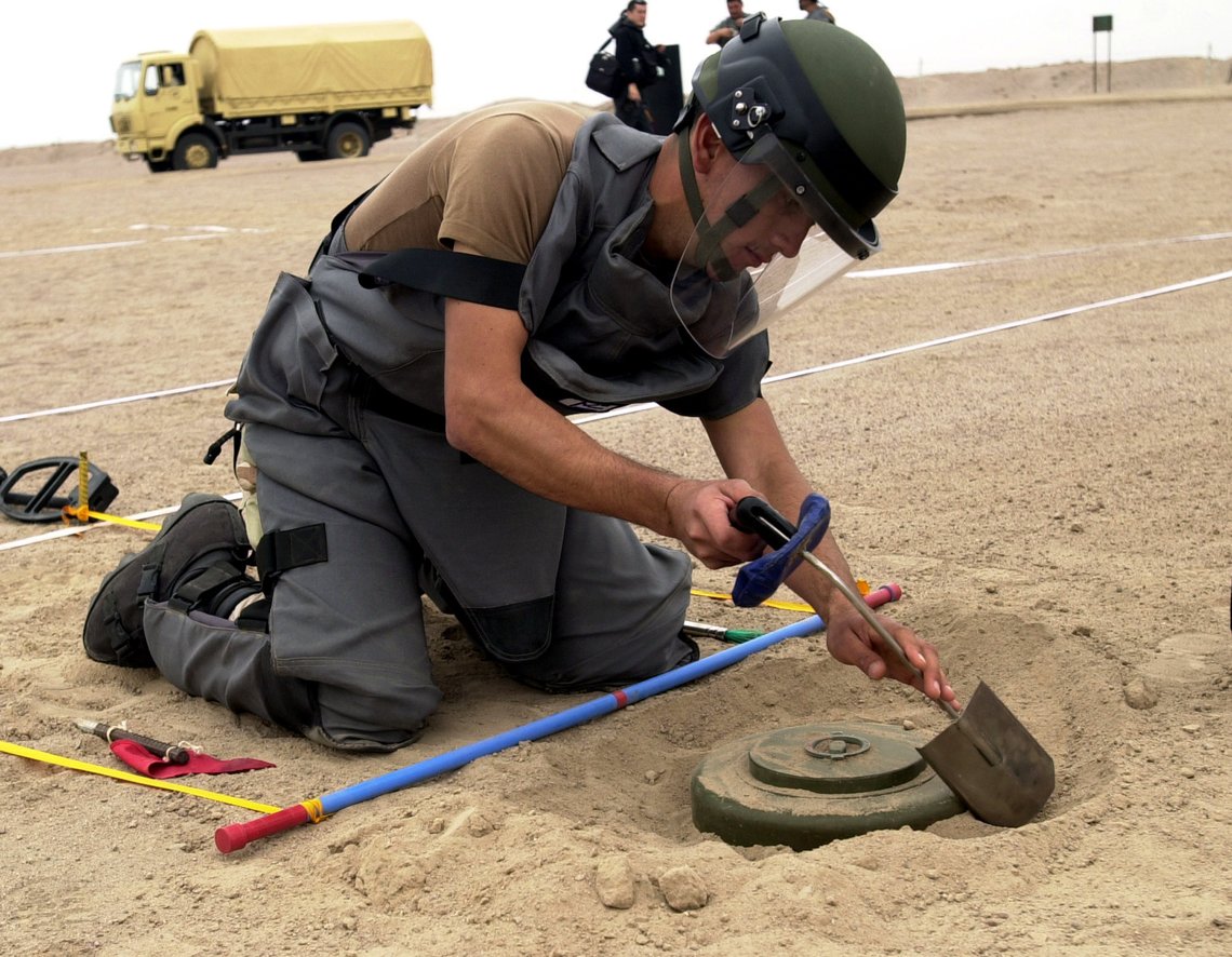 A Chilean soldier detects a landmine near the border of Peru, in Arica, Chile, Tuesday, Aug. 3, 2004. Thousands of mines were planted in border areas during the former military dictatorship of Gen. Augusto Pinochet. The post-Pinochet civilian government signed international Ottawa Convention treaties to destroy the mines. (AP Photo/Santiago Llanquin) A Chilean soldier detects a landmine near the border of Peru, in Arica, Chile, Tuesday, Aug. 3, 2004. Thousands of mines were planted in border areas during the former military dictatorship of Gen. Augusto Pinochet. The post-Pinochet civilian government signed international Ottawa Convention treaties to destroy the mines. (AP Photo/Santiago Llanquin)
