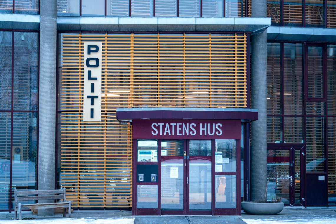 Politiet i Nord-Norge sliter med folk, og gjennomtrekket er stort. Politifolk vil sørover. Her Statens hus og Politi i Steinkjer. Foto: Gorm Kallestad / NTB Politiet i Nord-Norge sliter med folk, og gjennomtrekket er stort. Politifolk vil sørover. Her Statens hus og Politi i Steinkjer. Foto: Gorm Kallestad / NTB