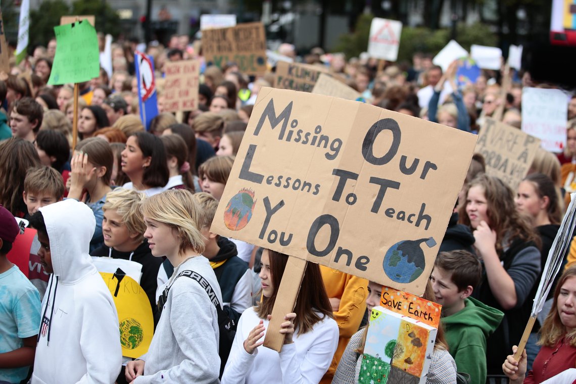 Skoleelever har klimastreik foran Stortinget i Oslo i 2019. Nå er engasjementet for klima laber blant unge nordmenn. Foto: Håkon Mosvold Larsen / NTB Skoleelever har klimastreik foran Stortinget i Oslo i 2019. Nå er engasjementet for klima laber blant unge nordmenn. Foto: Håkon Mosvold Larsen / NTB
