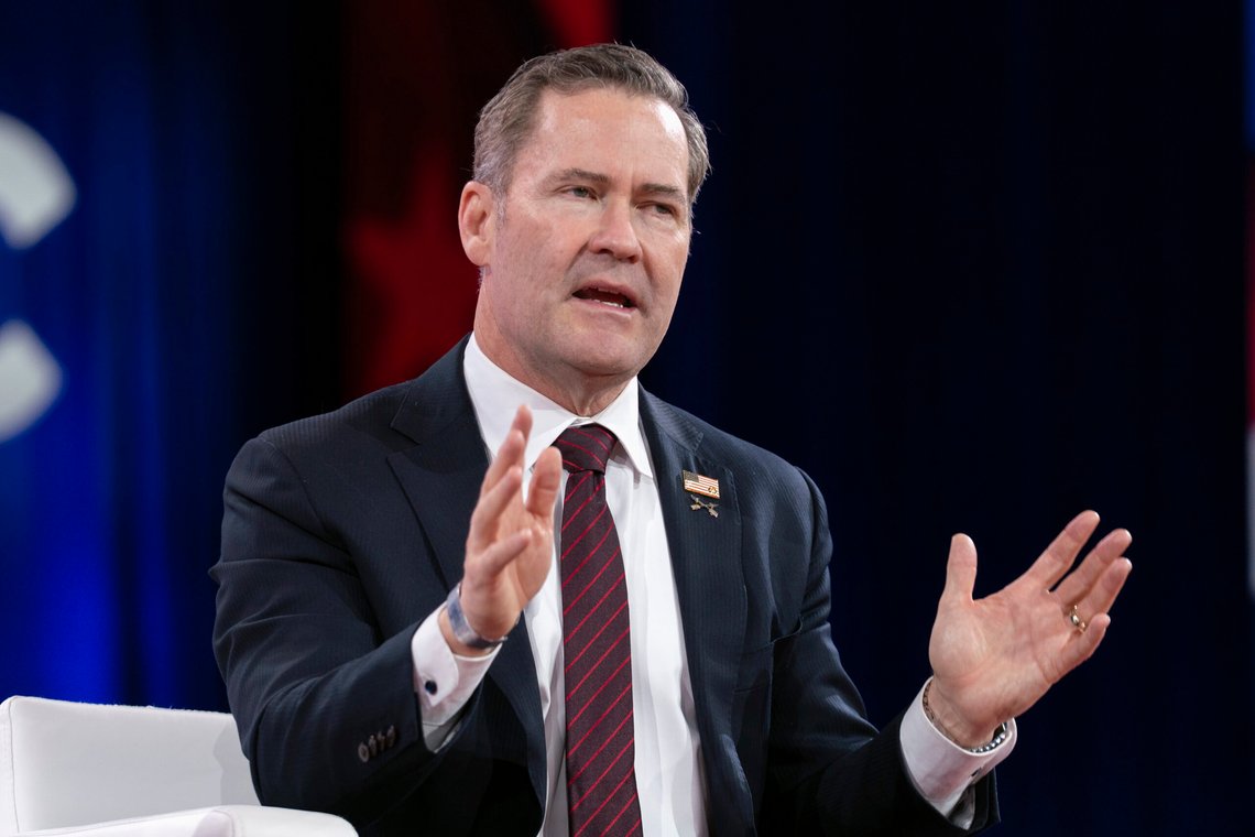 Det hvite hus' nasjonale sikkerhetsrådgiver Mike Waltz taler på Conservative Political Action Conference, CPAC, på Gaylord National Resort & Convention Center, fredag 21. februar 2025, i Oxon Hill, Md. Foto: AP/Jose Luis Magana/NTB Det hvite hus' nasjonale sikkerhetsrådgiver Mike Waltz taler på Conservative Political Action Conference, CPAC, på Gaylord National Resort & Convention Center, fredag 21. februar 2025, i Oxon Hill, Md. Foto: AP/Jose Luis Magana/NTB