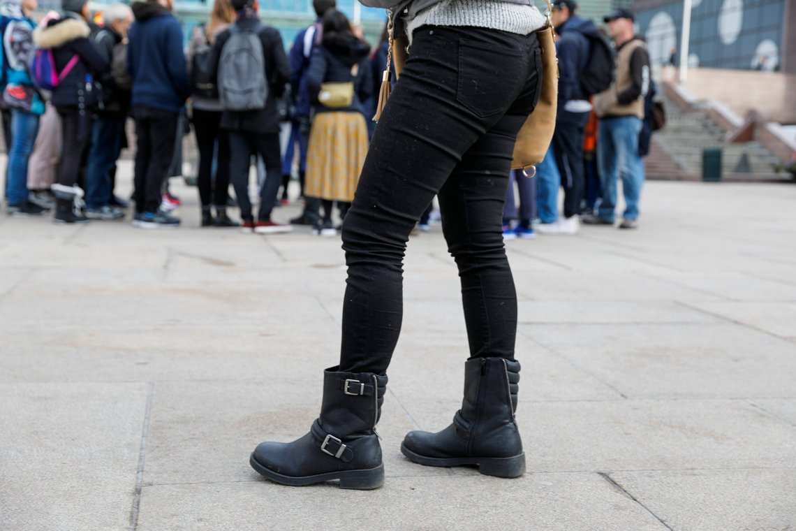 Oslo 20181001.
Illustrasjonsbilde av jente som står alene i skolegården. Modellklarert. Foto: Wilma Nora Dorthellinger Nygaard / NTB Oslo 20181001.
Illustrasjonsbilde av jente som står alene i skolegården. Modellklarert. Foto: Wilma Nora Dorthellinger Nygaard / NTB