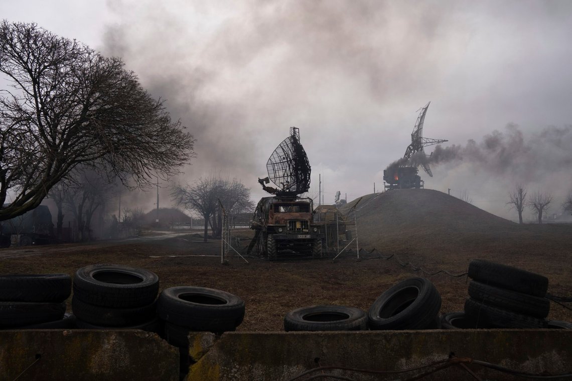 Smoke rises from an air defence base in the aftermath of a Russian airstrike in Mariupol, Ukraine, Thursday, Feb. 24, 2022. (AP Photo/Evgeniy Maloletka) Smoke rises from an air defence base in the aftermath of a Russian airstrike in Mariupol, Ukraine, Thursday, Feb. 24, 2022. (AP Photo/Evgeniy Maloletka)
