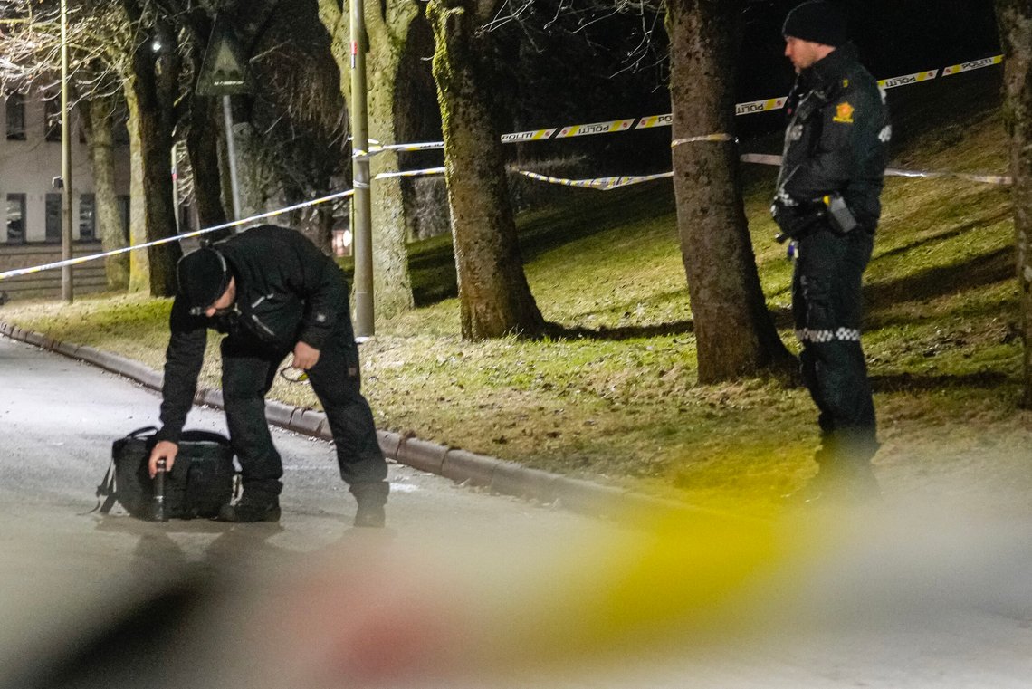 En brennende gjenstand skal ha blitt kastet inn et vindu i en leilighet på Stovner i Oslo onsdag kveld. Foto: Javad Parsa / NTB En brennende gjenstand skal ha blitt kastet inn et vindu i en leilighet på Stovner i Oslo onsdag kveld. Foto: Javad Parsa / NTB