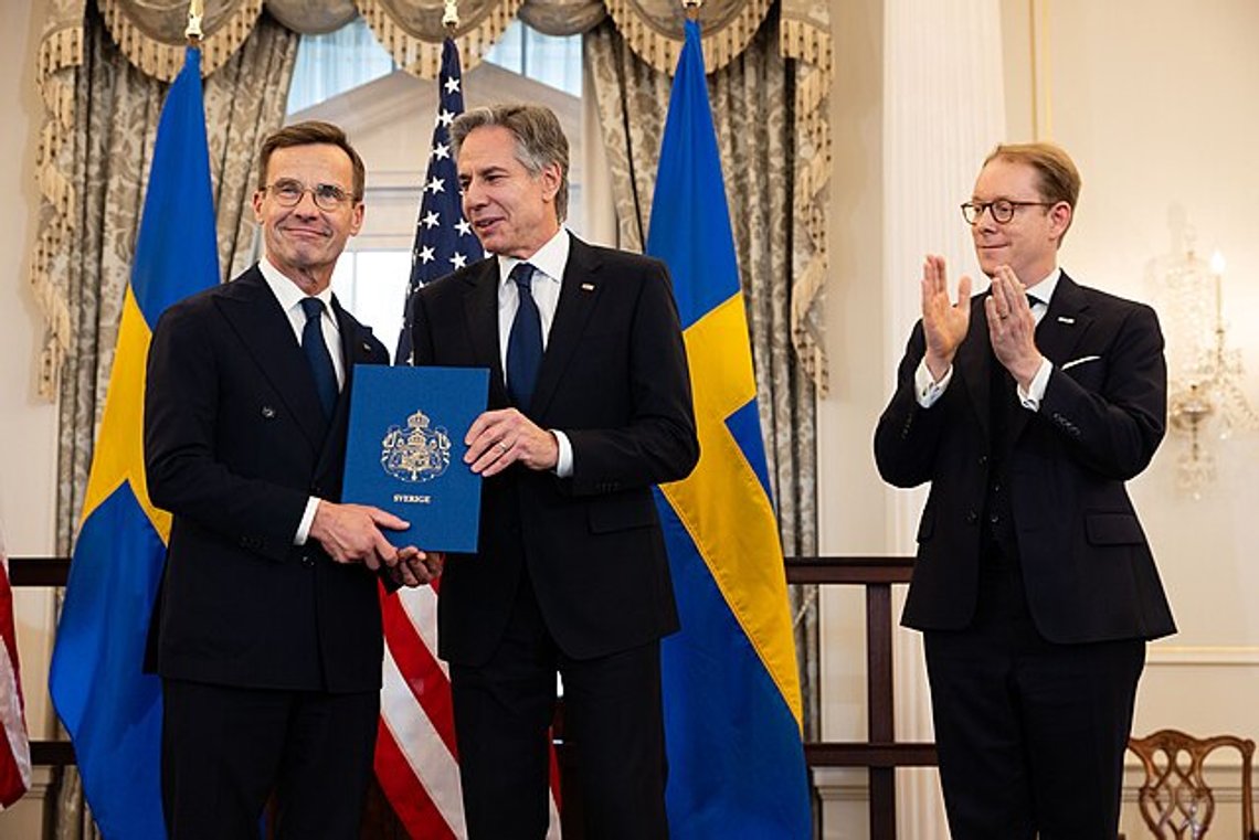 USAs utenriksminister Antony J. Blinken sammen med Sveriges statsminister Ulf Kristersson og utenriksminister Tobias Billström under NATO-ratifiseringsseremonien i State Department i Washington, D.C., da Sverige formelt ble medlem av NATO 7. mars 2024. I dag er ikke ansiktene like glade. Foto: Utenriksdepartementet / Chuck Kennedy USAs utenriksminister Antony J. Blinken sammen med Sveriges statsminister Ulf Kristersson og utenriksminister Tobias Billström under NATO-ratifiseringsseremonien i State Department i Washington, D.C., da Sverige formelt ble medlem av NATO 7. mars 2024. I dag er ikke ansiktene like glade. Foto: Utenriksdepartementet / Chuck Kennedy