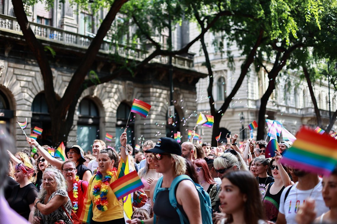 Fra Budapest Pride 2024. I år er Pride-festivalen forbudt ved lov og nyfødte må kalles gutt eller jente.. Foto: Budapest Pride Fra Budapest Pride 2024. I år er Pride-festivalen forbudt ved lov og nyfødte må kalles gutt eller jente.. Foto: Budapest Pride