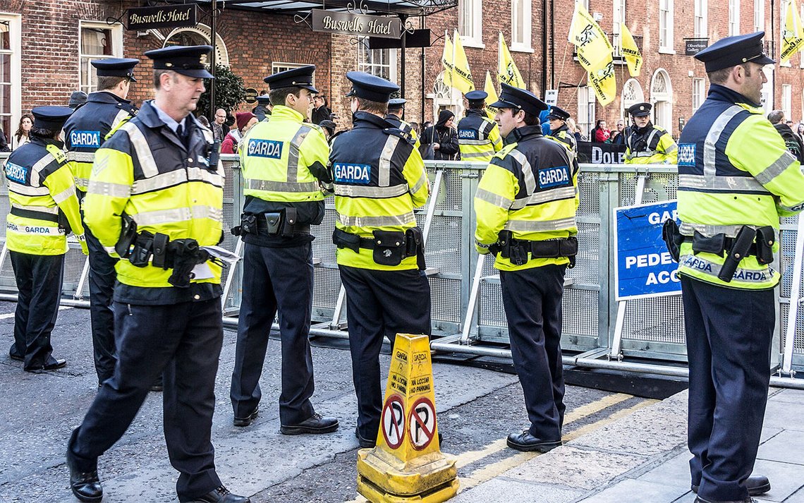 Garda Síochána na hÉireann. Foto: William Murphy CC BY-SA 2.0 Garda Síochána na hÉireann. Foto: William Murphy CC BY-SA 2.0