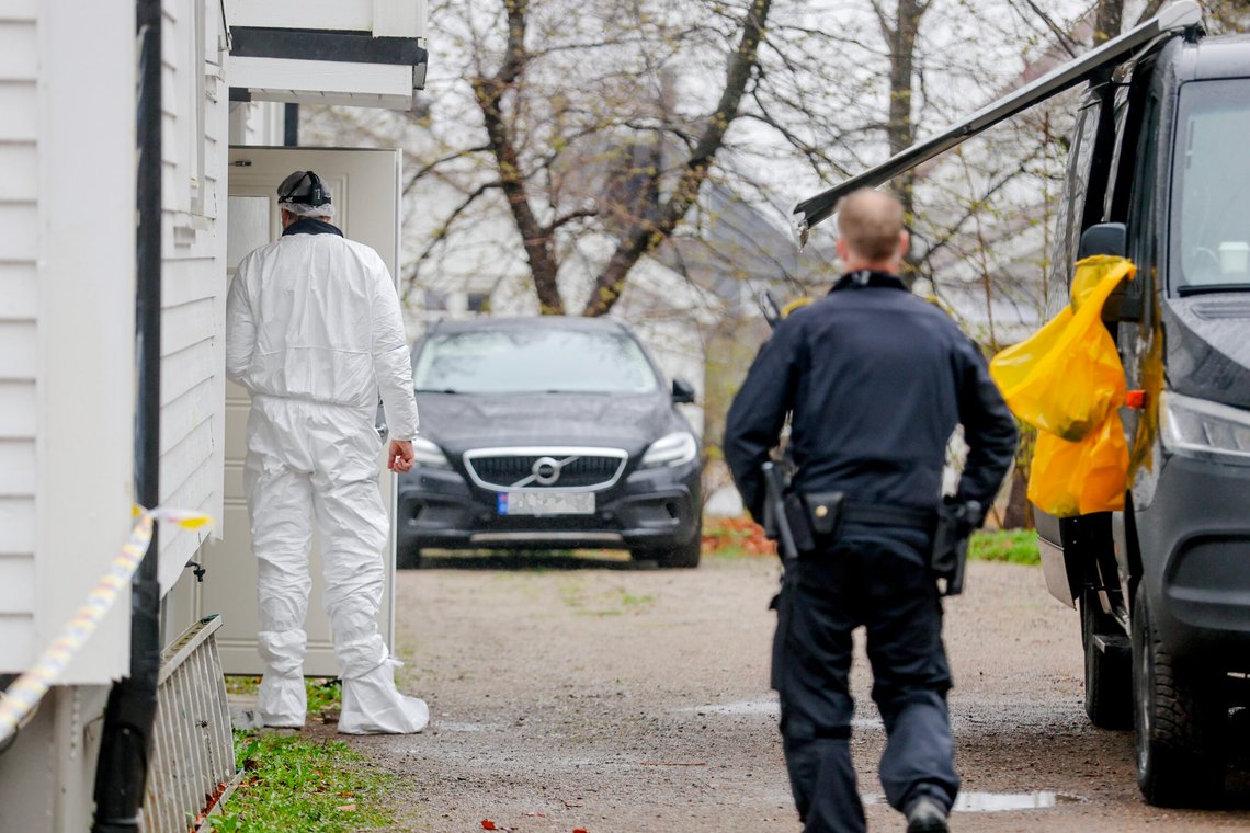 Stokke 20250416.
Kriminalteknikere på en adresse i Stokke i Vestfold i forbindelse med en hendelse.
Foto: Trond R. Teigen / NTB Stokke 20250416.
Kriminalteknikere på en adresse i Stokke i Vestfold i forbindelse med en hendelse.
Foto: Trond R. Teigen / NTB