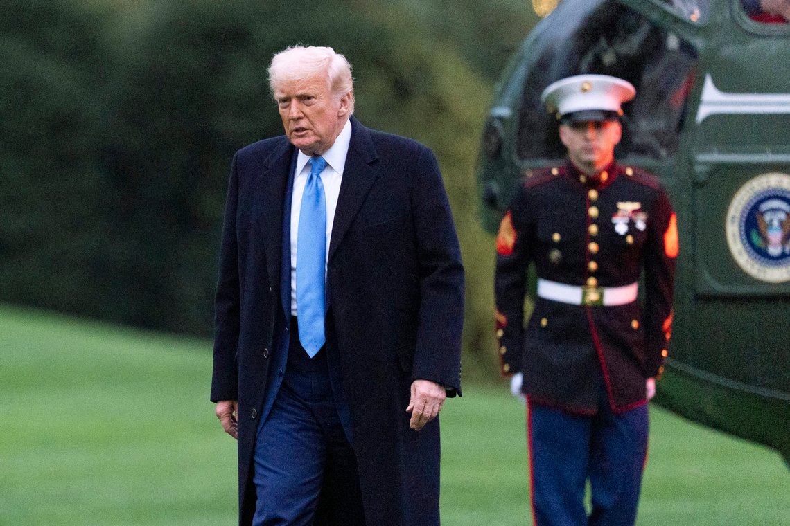 President Donald Trump ankommer Det hvite hus med Marine One, søndag 6. april 2025. Foto: AP /Manuel Balce Ceneta/ NTB President Donald Trump ankommer Det hvite hus med Marine One, søndag 6. april 2025. Foto: AP /Manuel Balce Ceneta/ NTB