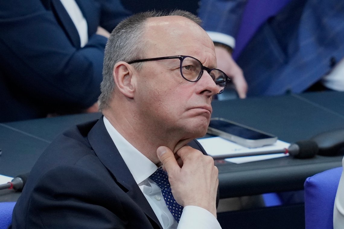 CDU-leder Friedrich Merz blir etter alt å dømme Tysklands nye forbundskansler. Regjeringsforhandlingene i Berlin er ferdige, ifølge medier. Det er dog noen som hevder atdet fortsatt er en viss usikkerhet. Foto: Ebrahim Noroozi / AP / NTB CDU-leder Friedrich Merz blir etter alt å dømme Tysklands nye forbundskansler. Regjeringsforhandlingene i Berlin er ferdige, ifølge medier. Det er dog noen som hevder atdet fortsatt er en viss usikkerhet. Foto: Ebrahim Noroozi / AP / NTB