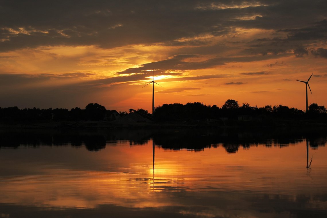 Solen forsvinner over et skakkjørt Europa drevet av såkalt fornybar energi. Foto: Pixabay Solen forsvinner over et skakkjørt Europa drevet av såkalt fornybar energi. Foto: Pixabay