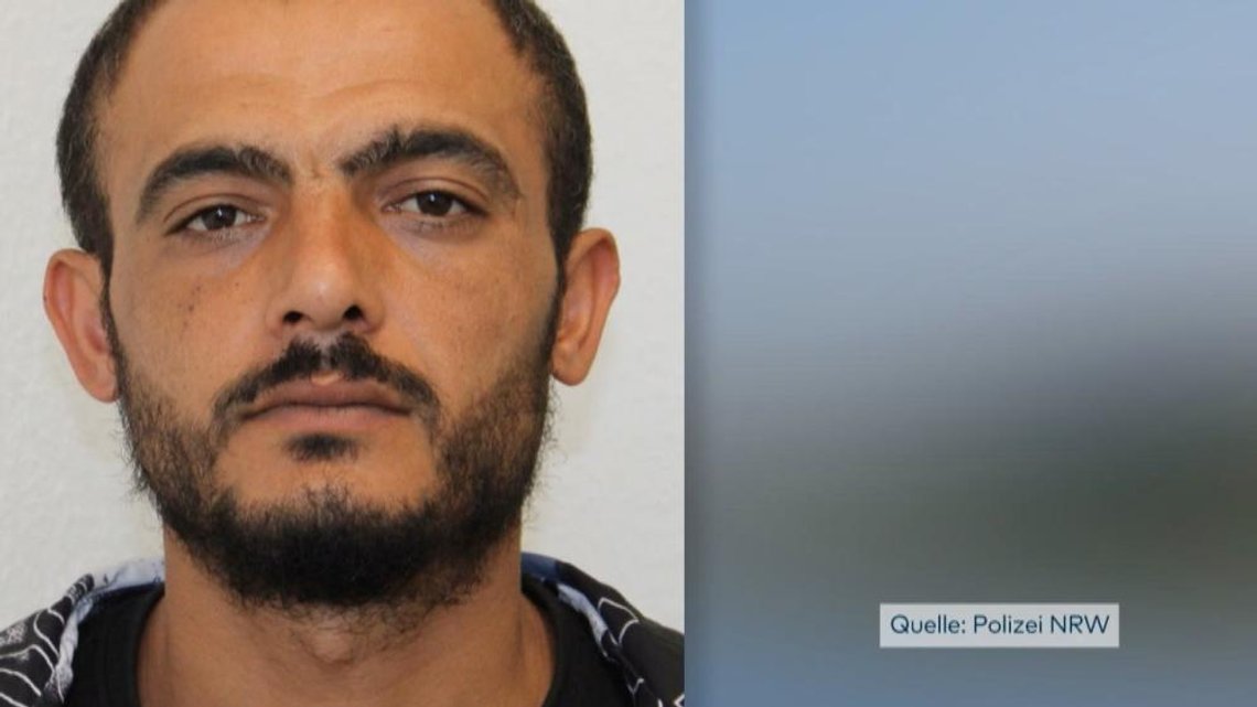 Syrer etterlyses med bilde etter knivangrep i Bielefeld, Tyskland. Foto: Polizei NRW Syrer etterlyses med bilde etter knivangrep i Bielefeld, Tyskland. Foto: Polizei NRW