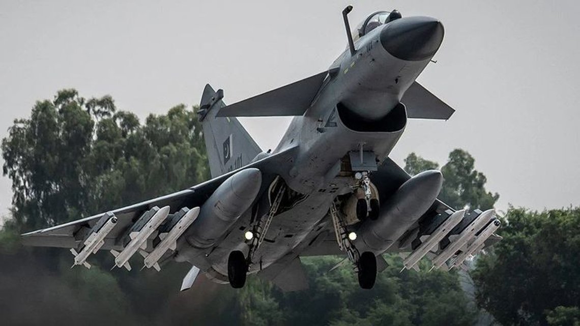 Kombinasjonen av J-10CE og PL-15E, som opererer innenfor et robust C4-nettverk, ble en ubehagelig overraskelse for det indiske luftforsvaret. Foto: Pakistans luftforsvar (PAF) Kombinasjonen av J-10CE og PL-15E, som opererer innenfor et robust C4-nettverk, ble en ubehagelig overraskelse for det indiske luftforsvaret. Foto: Pakistans luftforsvar (PAF)