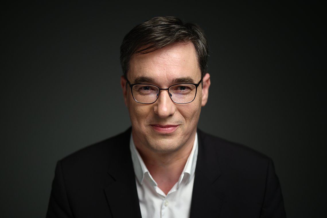 Gergely Karácsony er borgermester i Budapest. Han tilhører det venstreorienterte klimapartiet LMP, og er stadig i konflikt med statsminister Viktor Orbán. Foto: Karácsonys hjemmeside Gergely Karácsony er borgermester i Budapest. Han tilhører det venstreorienterte klimapartiet LMP, og er stadig i konflikt med statsminister Viktor Orbán. Foto: Karácsonys hjemmeside