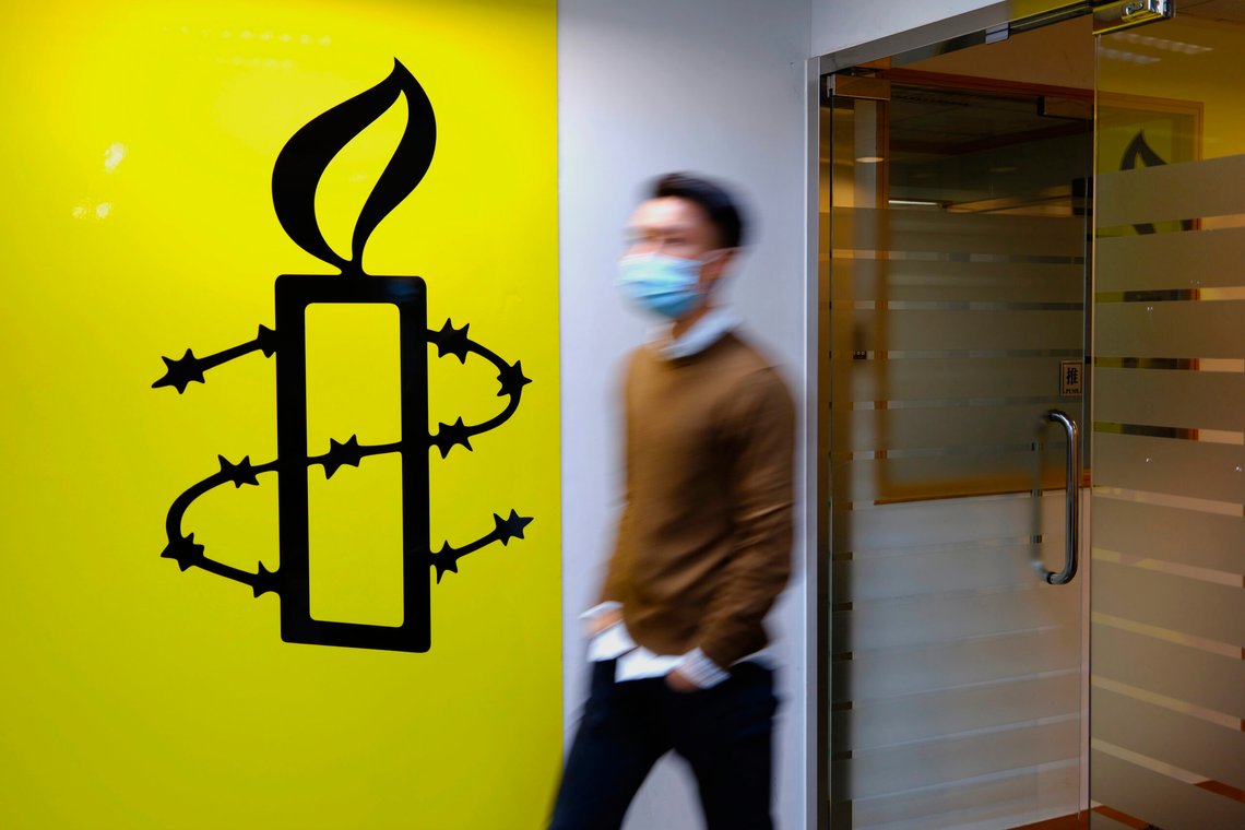 Amnesty International sier ingenting om hvilke land de sikter til som de mener har beveget seg i en autoritær retning. Illustrasjonsbilde. Foto: AP/Vincent Yu/NTB Amnesty International sier ingenting om hvilke land de sikter til som de mener har beveget seg i en autoritær retning. Illustrasjonsbilde. Foto: AP/Vincent Yu/NTB