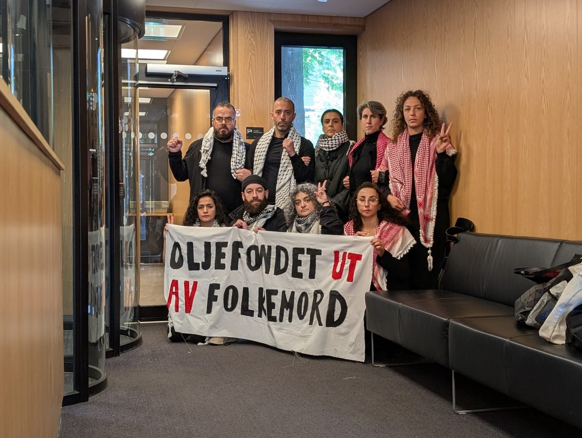 Oslo 20250526.
Aksjonsgruppen for Palestina med en ikke-varslet markering ved Finansdepartementet, en gruppe tok seg inn i resepsjonen.
Foto: Palestinakomiteen i Norge / Handout / NTB Oslo 20250526.
Aksjonsgruppen for Palestina med en ikke-varslet markering ved Finansdepartementet, en gruppe tok seg inn i resepsjonen.
Foto: Palestinakomiteen i Norge / Handout / NTB