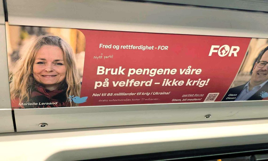 Reklameplakater for partiet Fred og Rettferdighet (FOR) henger tett i tett på Ruters busser og trikker i Oslo. (Foto: Hanne Tolg/Document) Reklameplakater for partiet Fred og Rettferdighet (FOR) henger tett i tett på Ruters busser og trikker i Oslo. (Foto: Hanne Tolg/Document)