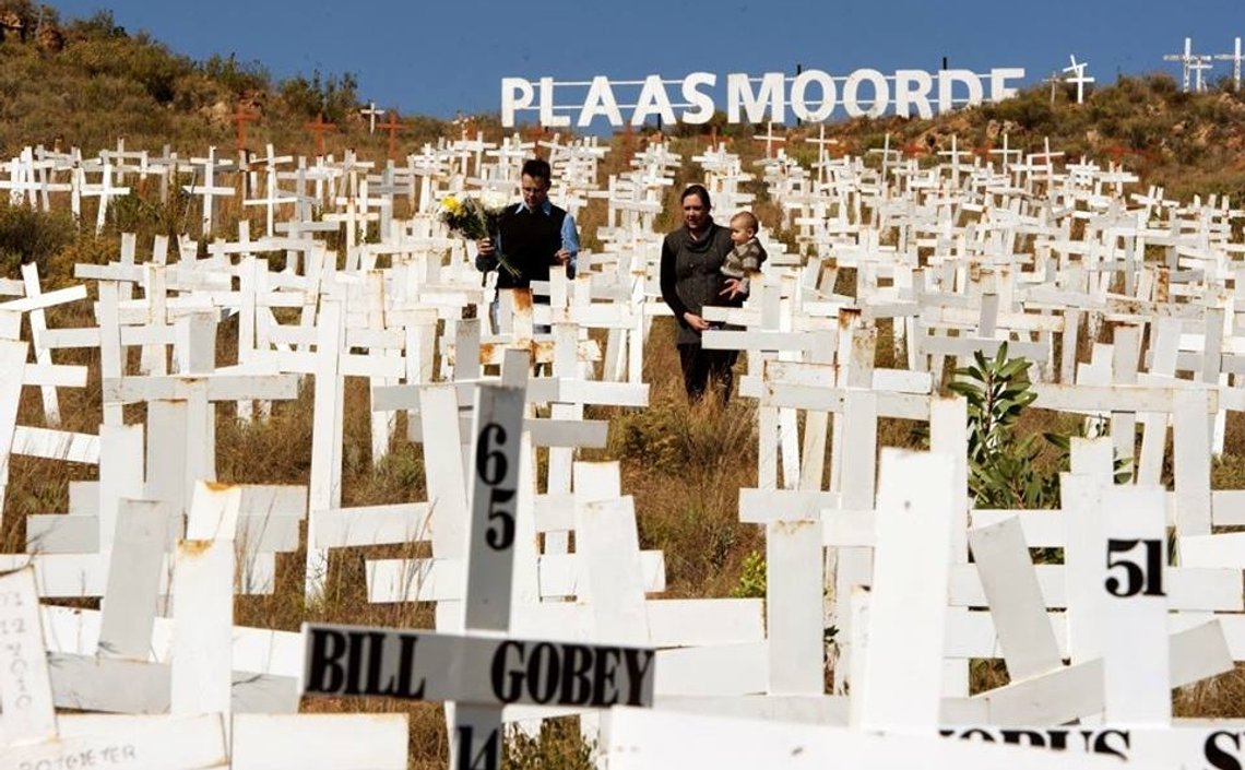 Witkruis Monument, et monumentkompleks som minnes 3000 mennesker som mistet livet i angrep på sør-afrikanske bønder. Kilde: Wikimedia. Witkruis Monument, et monumentkompleks som minnes 3000 mennesker som mistet livet i angrep på sør-afrikanske bønder. Kilde: Wikimedia.