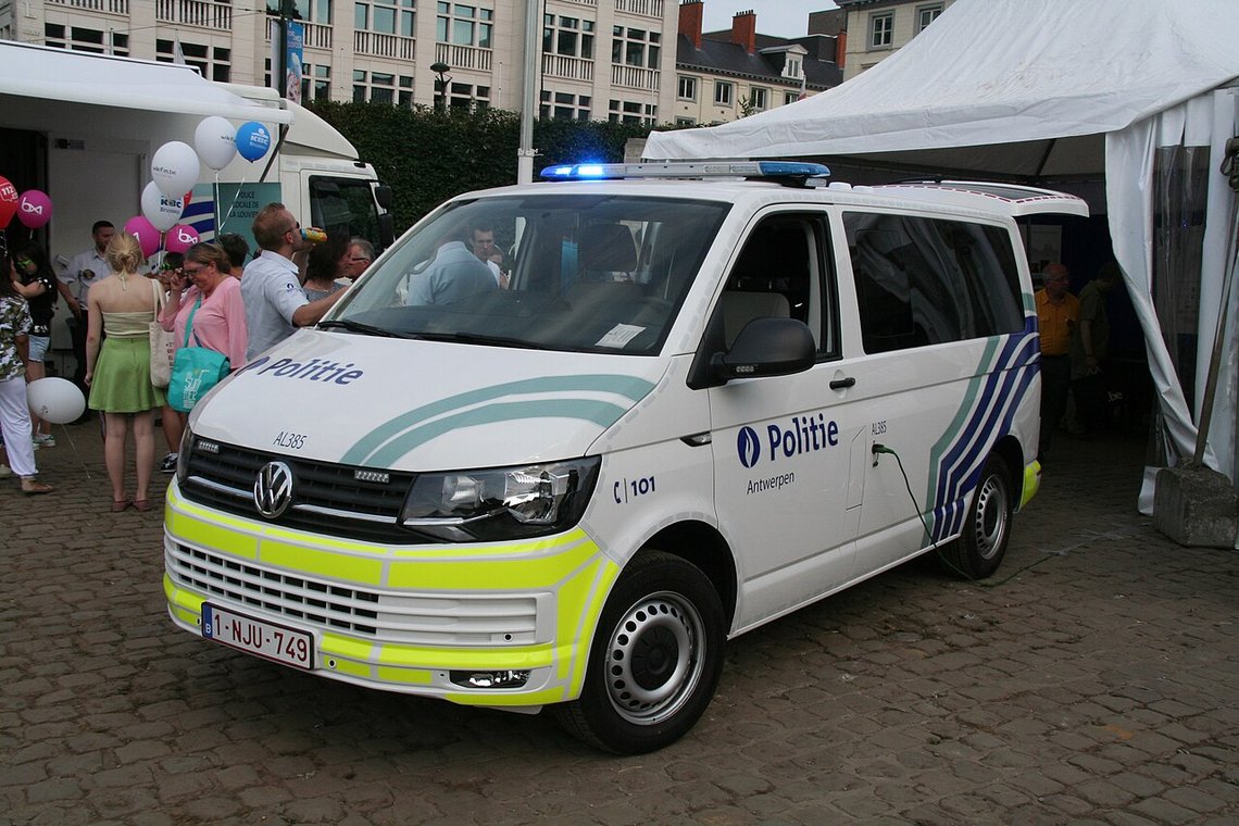 Politiet i Antwerpen efterforsker kvinnen som forsvarte sin venninde for drapsforsøk. Foto: Domaine public CC0 1.0 Politiet i Antwerpen efterforsker kvinnen som forsvarte sin venninde for drapsforsøk. Foto: Domaine public CC0 1.0