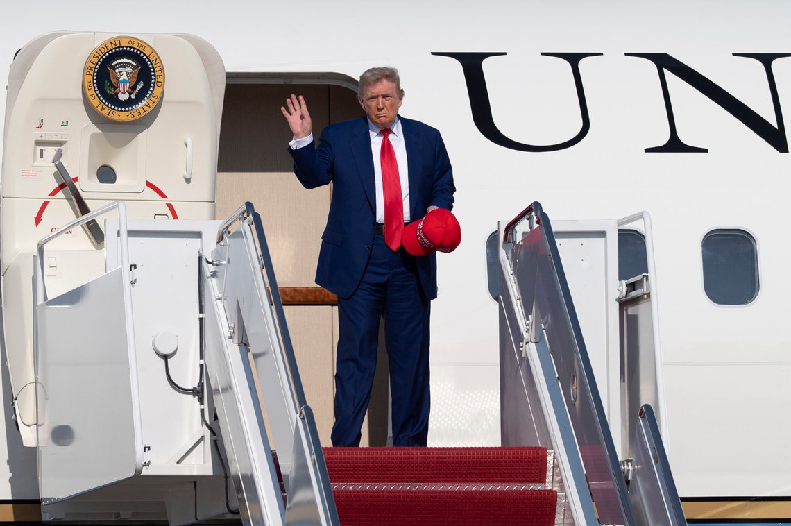 Donald Trump sier natt til søndag at amerikanske fly har bombet iranske atomanlegg. Foto: Cliff Owen / AP / NTB Donald Trump sier natt til søndag at amerikanske fly har bombet iranske atomanlegg. Foto: Cliff Owen / AP / NTB
