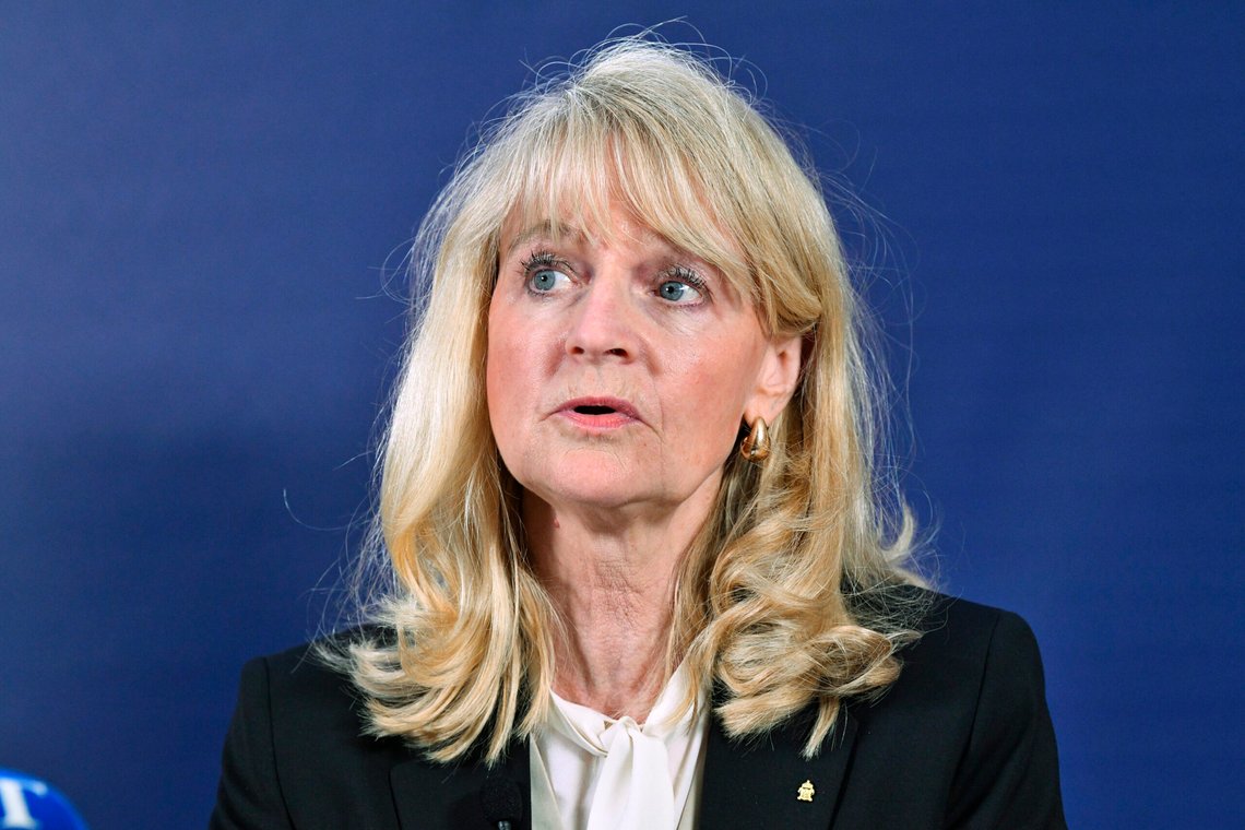 Sjefen for sikkerhetspolitiet, Charlotte von Essen, gir en oppdatering om trusselnivået i Sverige på en pressekonferanse ved Säpos hovedkontor i Stockholm. Foto: Lars Schröder, TT / NTB. Sjefen for sikkerhetspolitiet, Charlotte von Essen, gir en oppdatering om trusselnivået i Sverige på en pressekonferanse ved Säpos hovedkontor i Stockholm. Foto: Lars Schröder, TT / NTB.